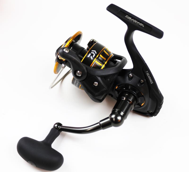 reel daiwa bg 8000