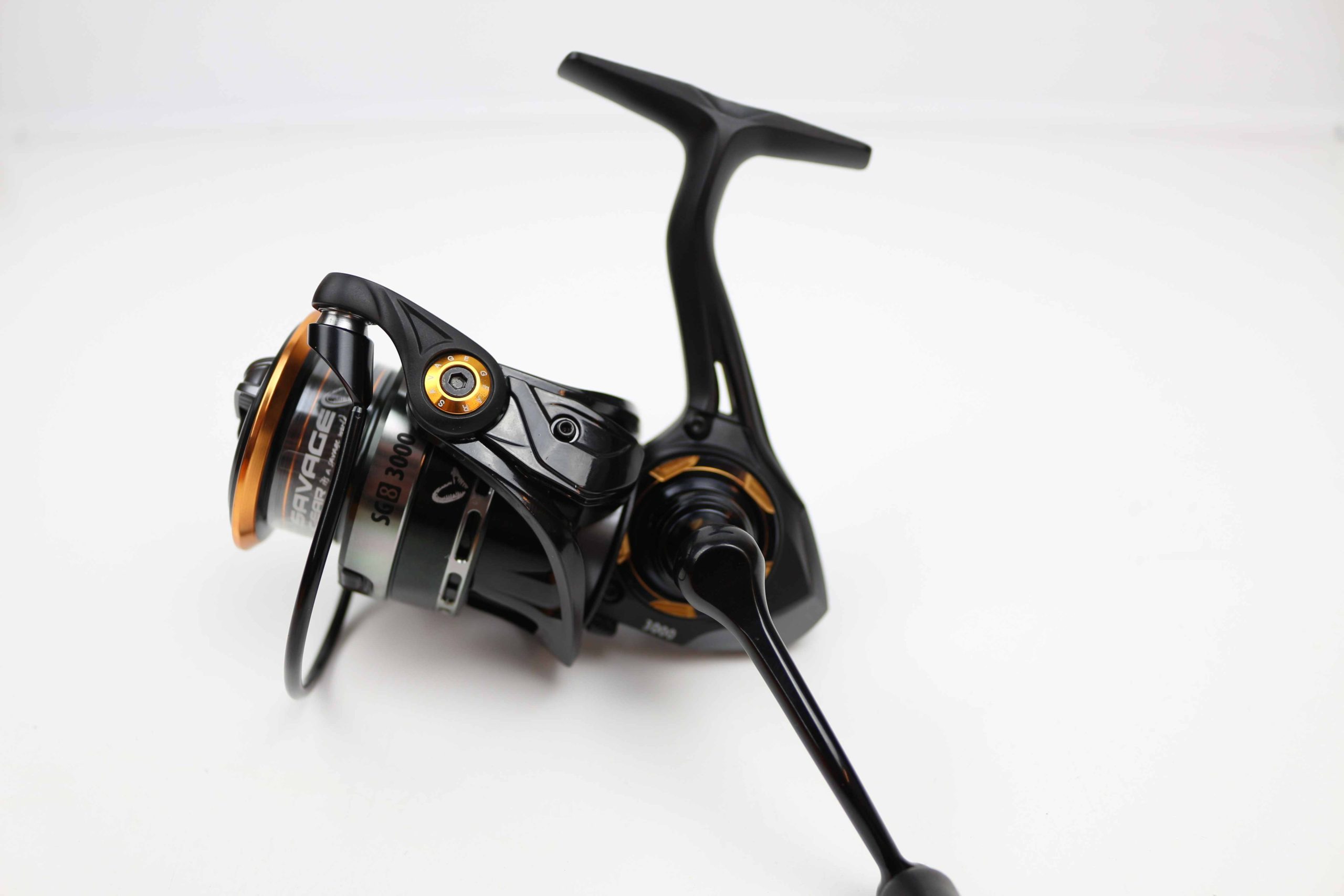 Savage Gear SG8 FD Freshwater Spinning Reel: 4000 - Tackle Up