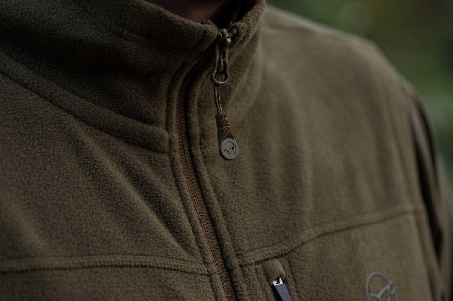 Korda Le Fleece Weste Olive – Warme Angelweste Mit Reißverschluss, Brusttasche & Seitentaschen