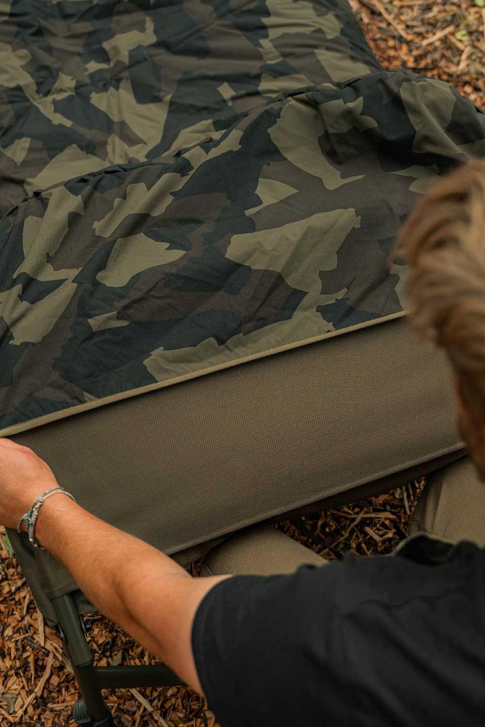 Avid Carp Revolve Bed - Image 6