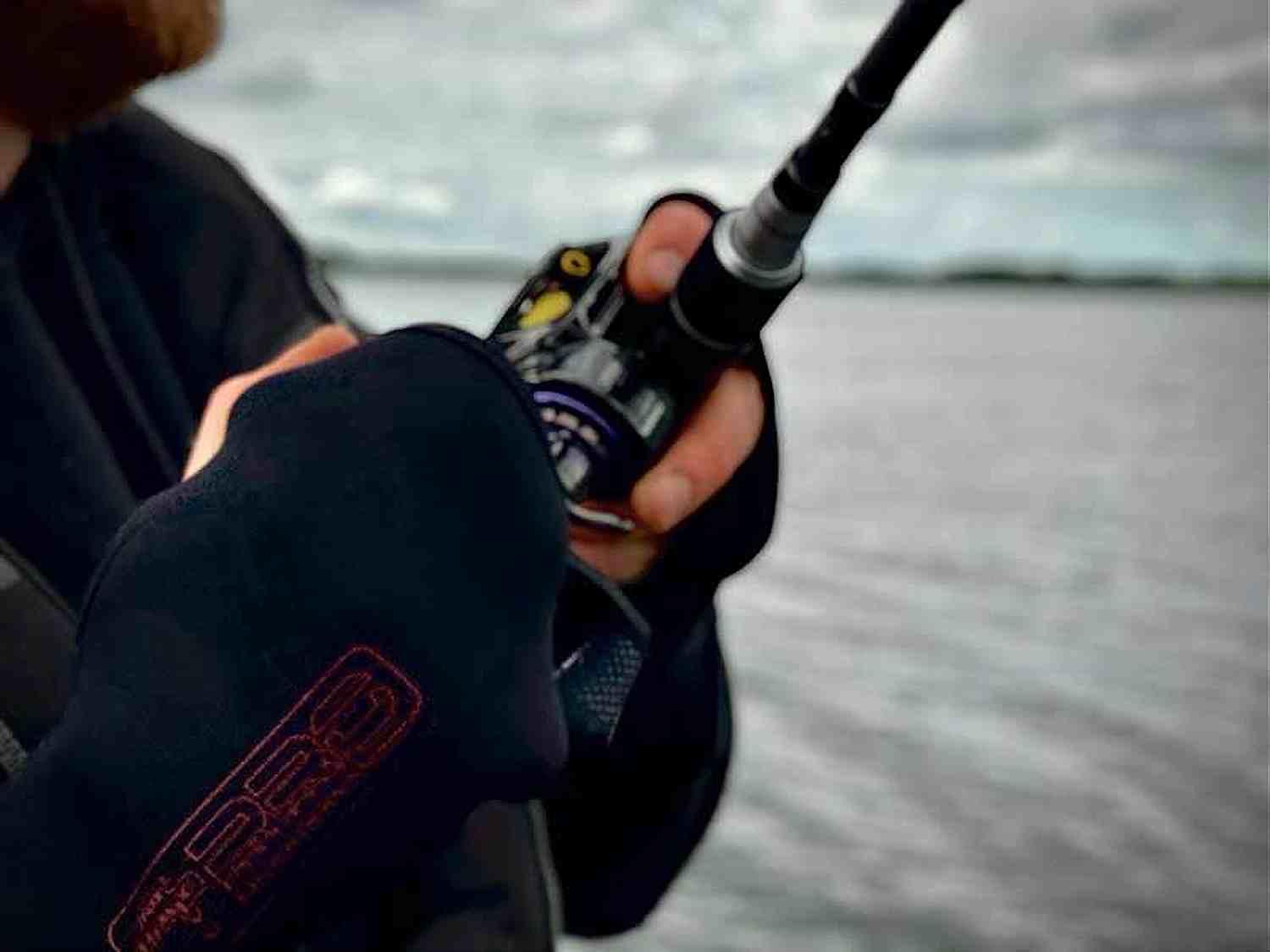 Fox Rage Neoprene Mitts - Image 11