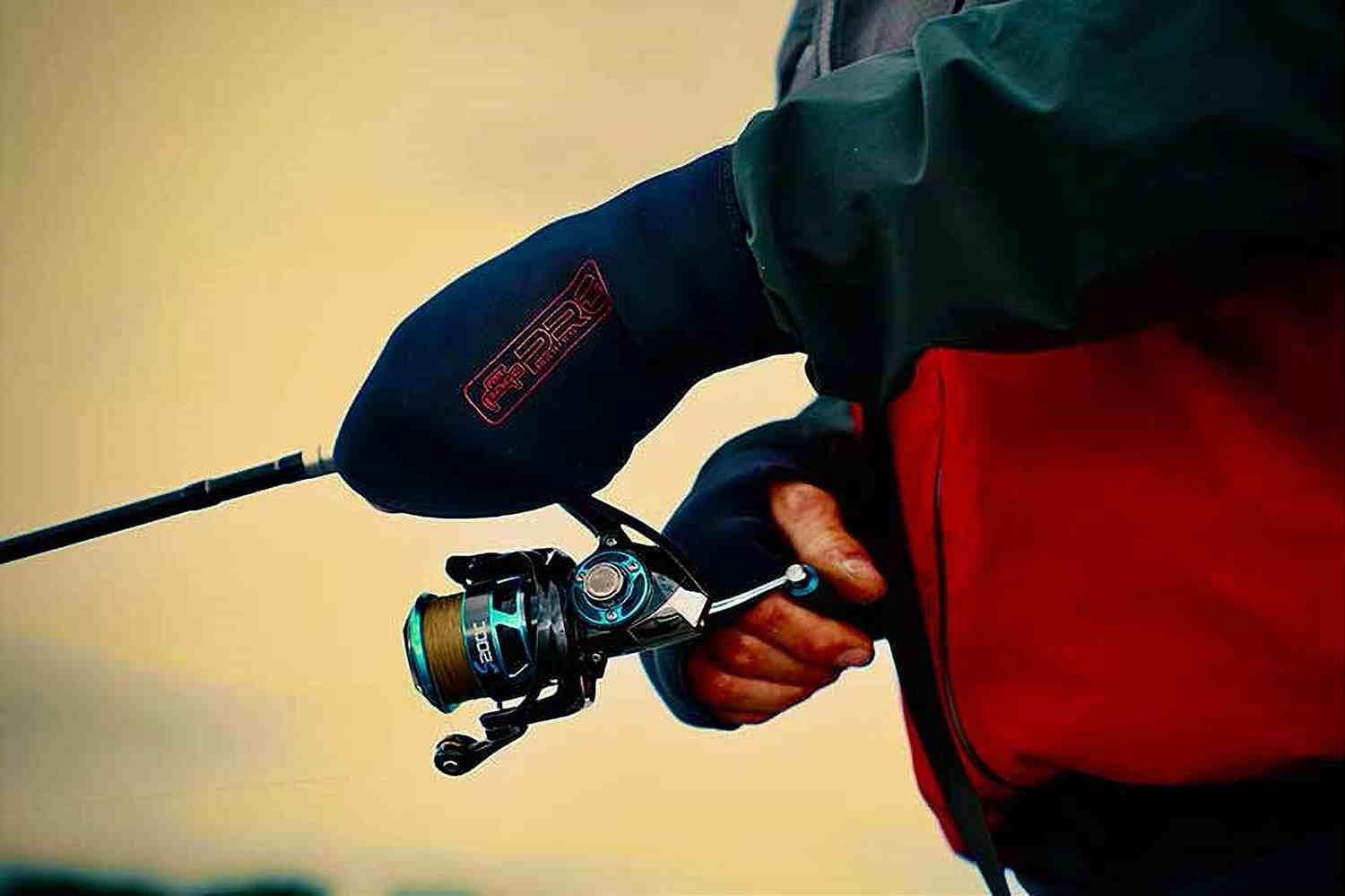 Fox Rage Neoprene Mitts - Image 24